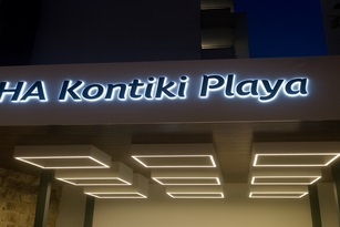 letras de acero iluminación indirecta para hotel