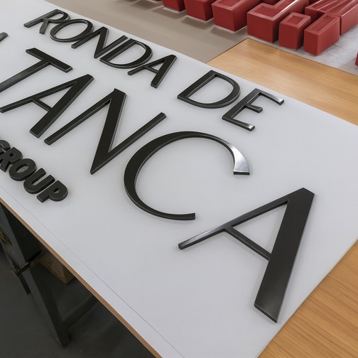 Letras de acero inoxidable para costa