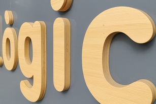 Letras recortadas de madera eco