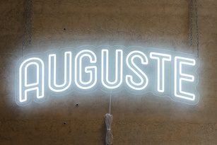 Letras y logos de neón led