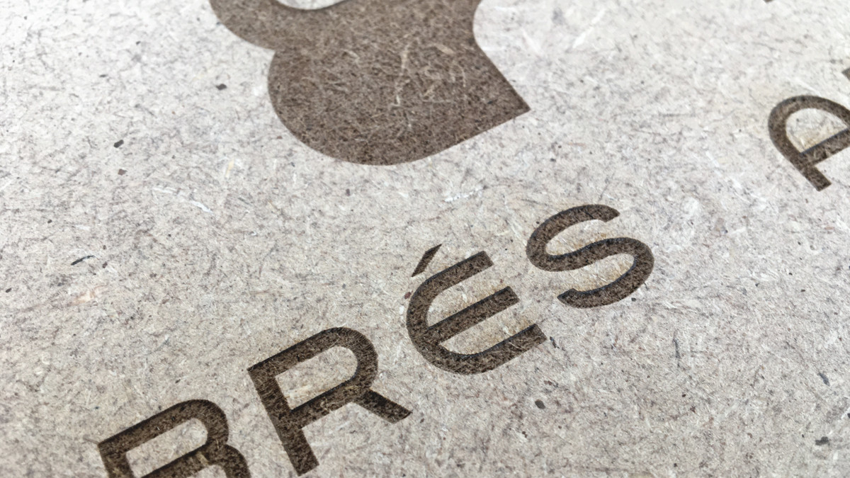 placa de empresa grabada