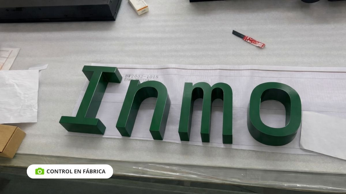 letras corporeas precio