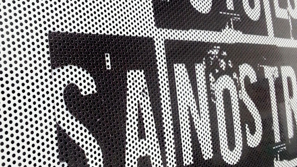 Rotulación con vinilo microperforado